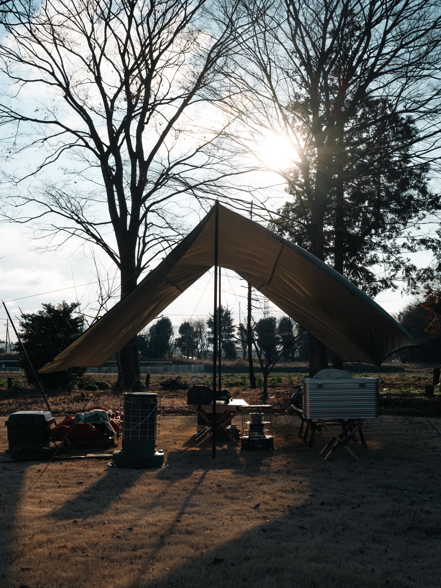 あけましておめでとうございます。
年のはじまりは、
友人の家でのキャンプから。
静かな時間でした。
本年もよろしくお願いします。